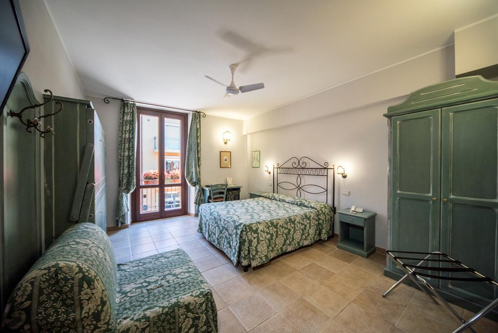 Hotel Il Tiglio (Adults Only) كاستل دي سانجرو المظهر الخارجي الصورة